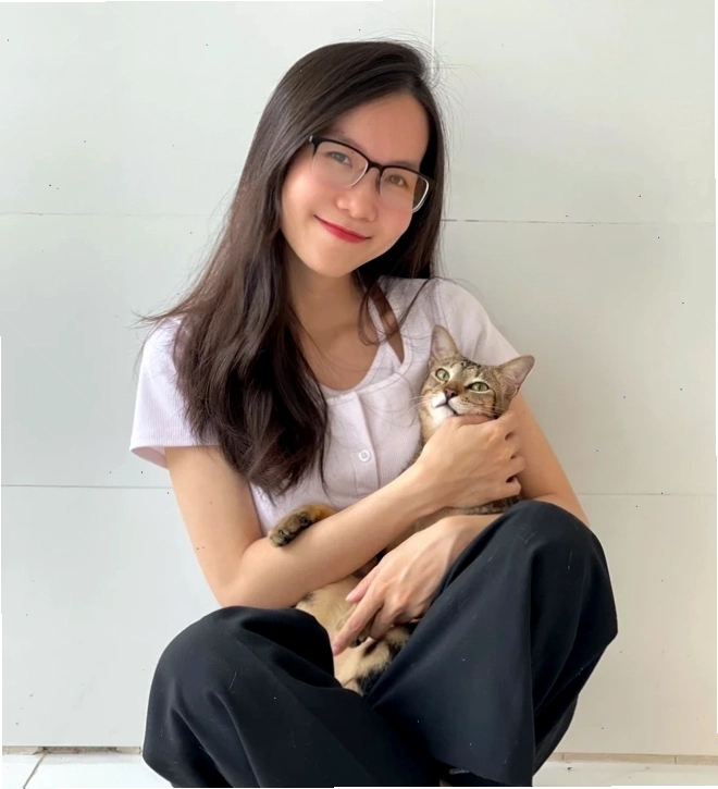 Mèo Mỹ Diệu với dáng ngồi bầy hầy gây sốt mạng xã hội