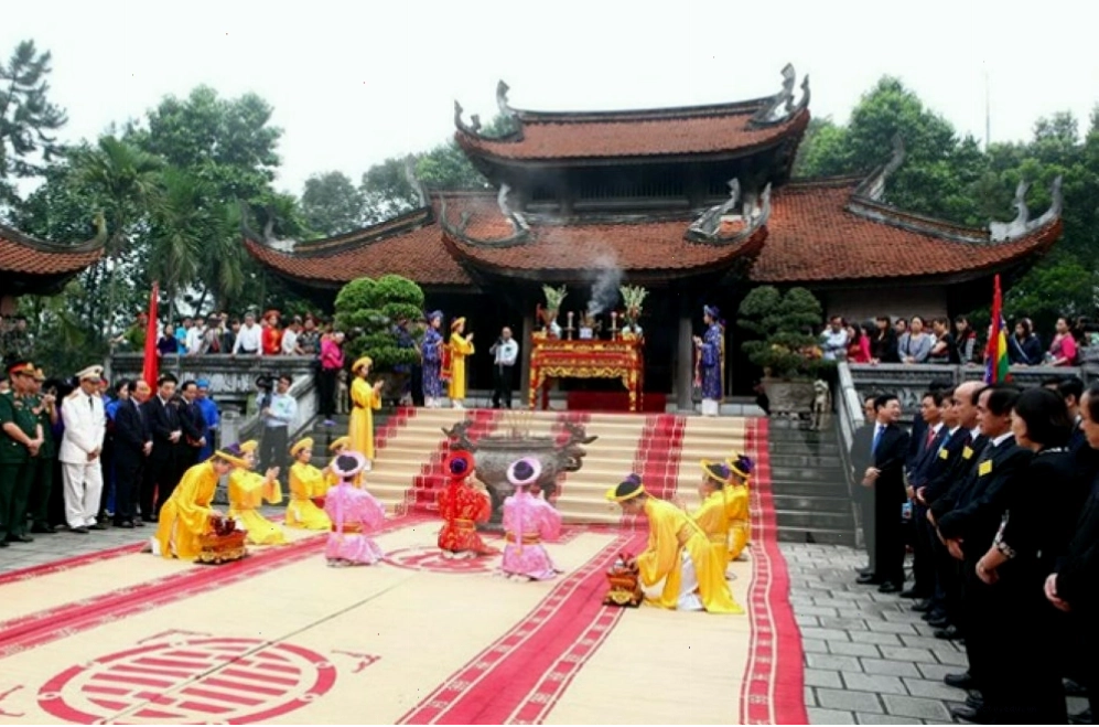 Nghi lễ thờ cúng tại Đền Hùng