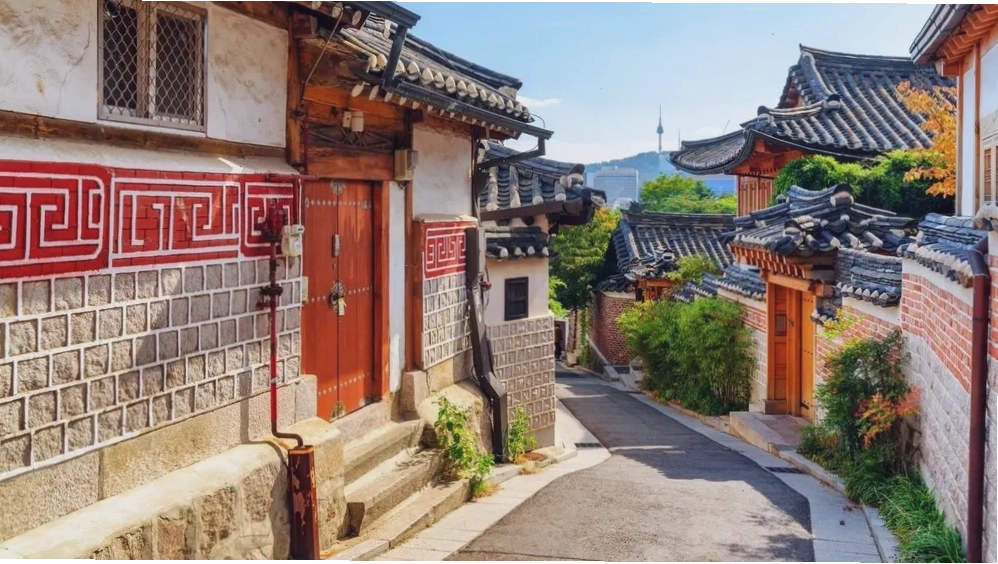 Ngõ nhỏ yên bình tại làng cổ Bukchon Hanok Seoul
