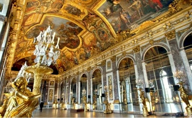 Nội thất xa hoa bên trong cung điện Versailles