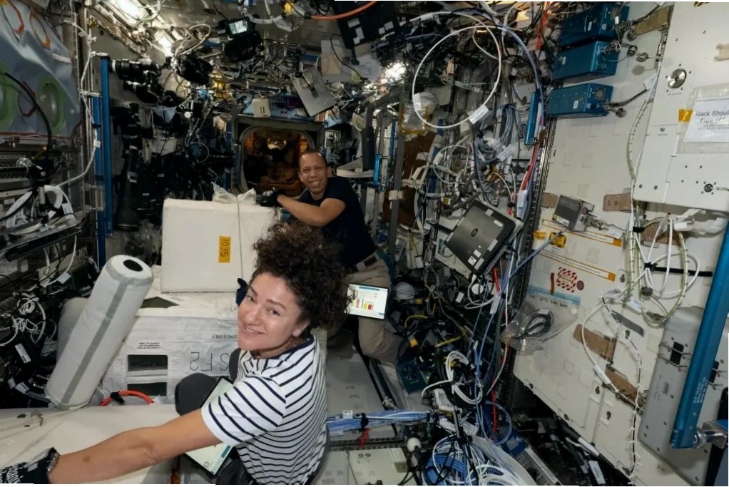 Phi hành gia NASA trên trạm ISS