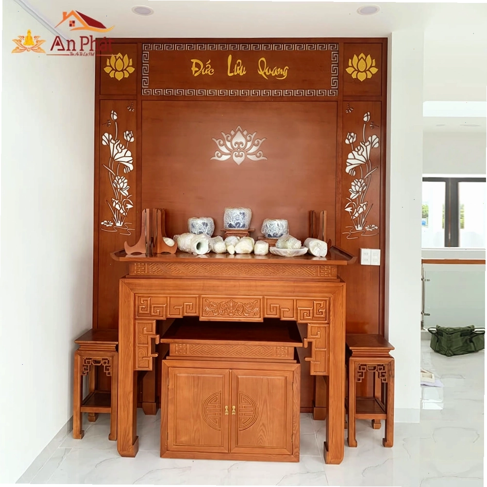 Phòng thờ gia tiên đẹp đơn giản KGT338, bố trí hài hòa