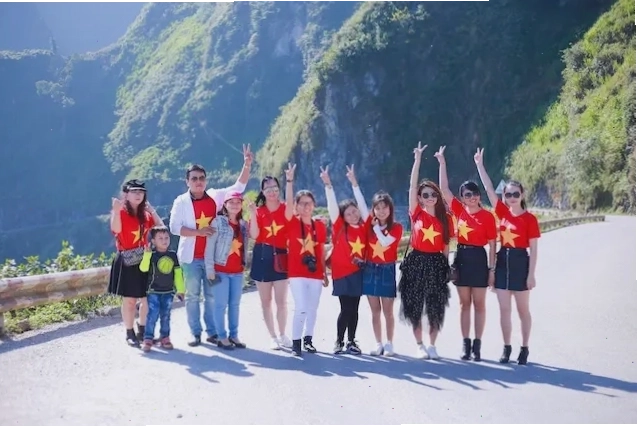 Ruộng bậc thang Mù Cang Chải mùa lúa chín vàng rực