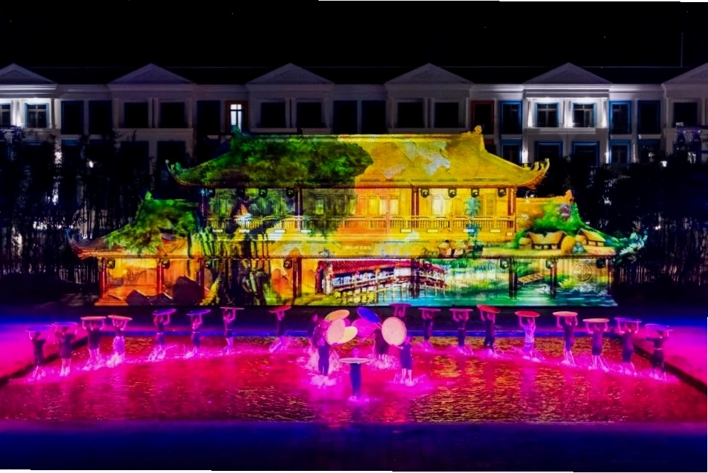 Show Tinh Hoa Việt Nam tại Grand World Phú Quốc
