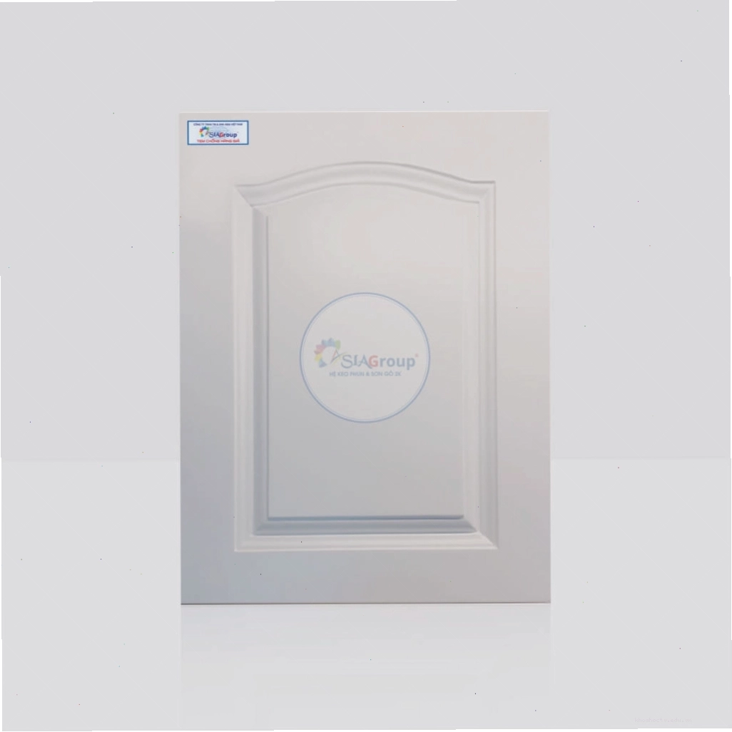 Sơn phủ bóng giúp bảo vệ và tăng độ bền cho cửa gỗ