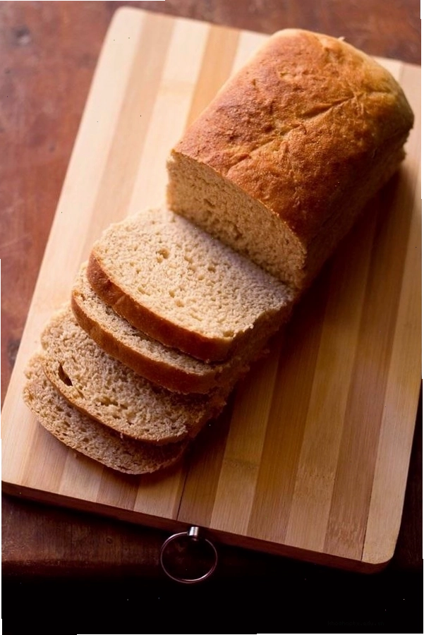 Tạo hình bánh mì đen nguyên cám thủ công