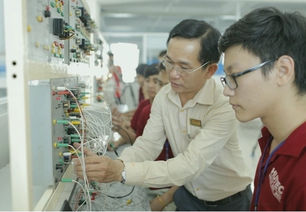 Tìm hiểu ngành Kỹ thuật điện tử và viễn thông