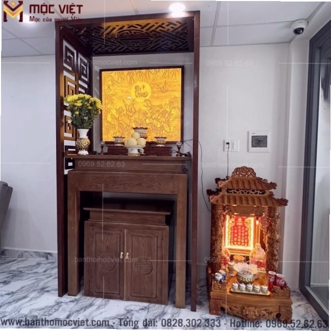 Tranh trúc chỉ chữ phúc mang đến sự ấm cúng và trang nghiêm cho không gian phòng thờ