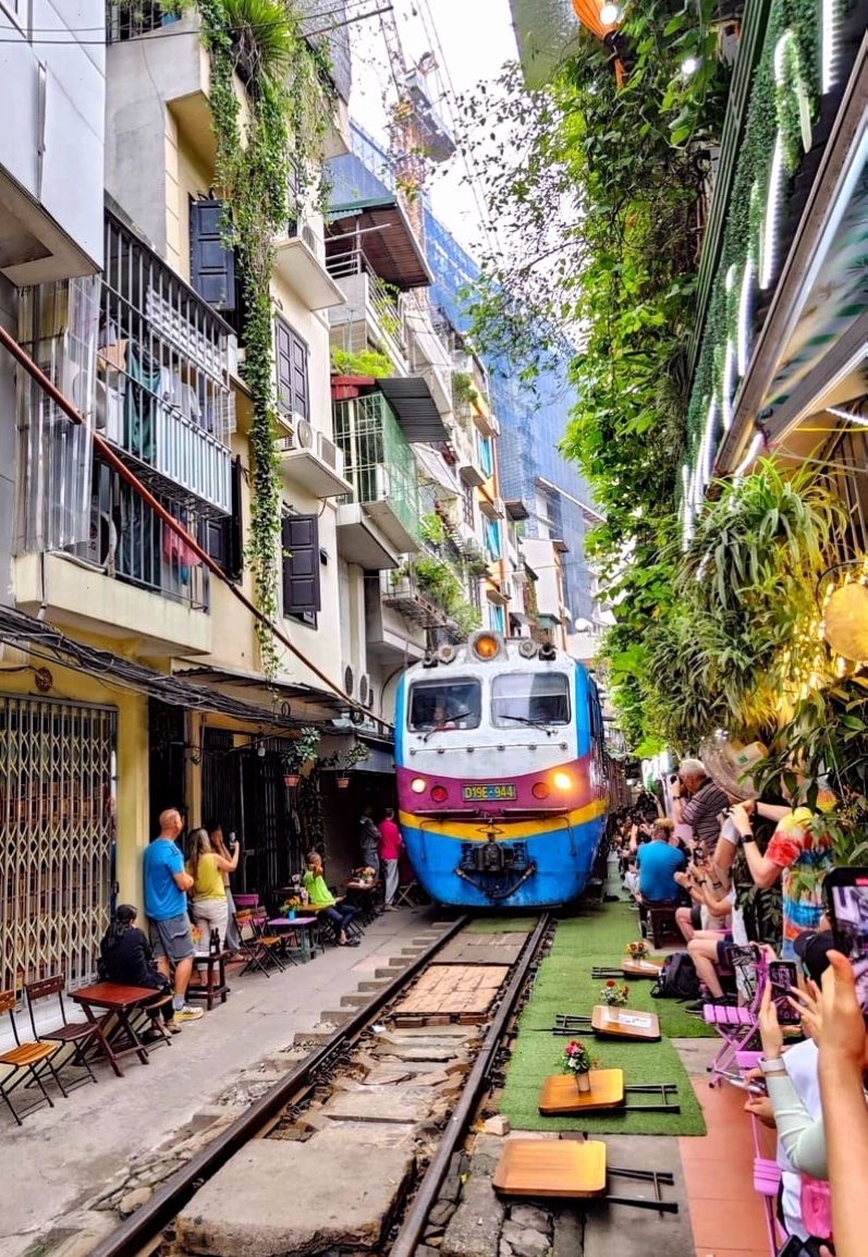 Tuyến đường sắt nơi có các quán cà phê