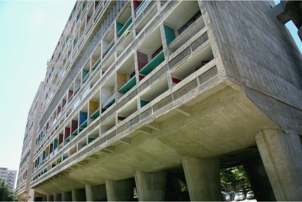 Unité d’Habitation de Marseille, một công trình tiên phong của Le Corbusier