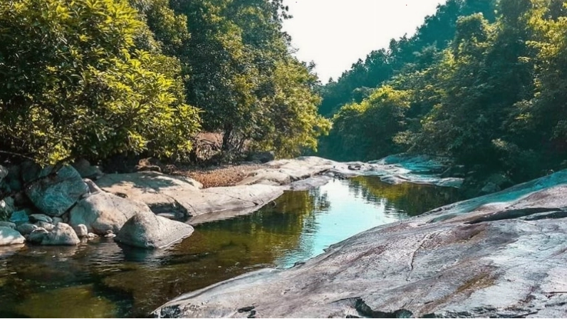Vẻ đẹp hoang sơ của Hố Giang Thơm