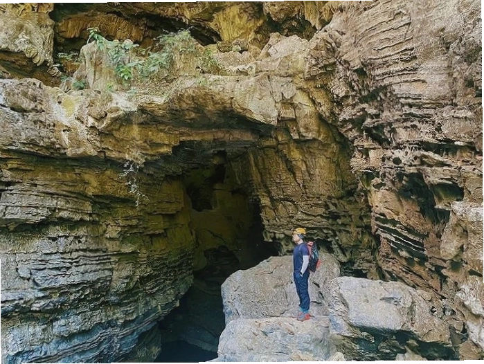 Vẻ đẹp hoang sơ của Suối Tranh Waterfall