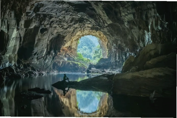 Vẻ đẹp hùng vĩ của Hang Ba Quảng Bình