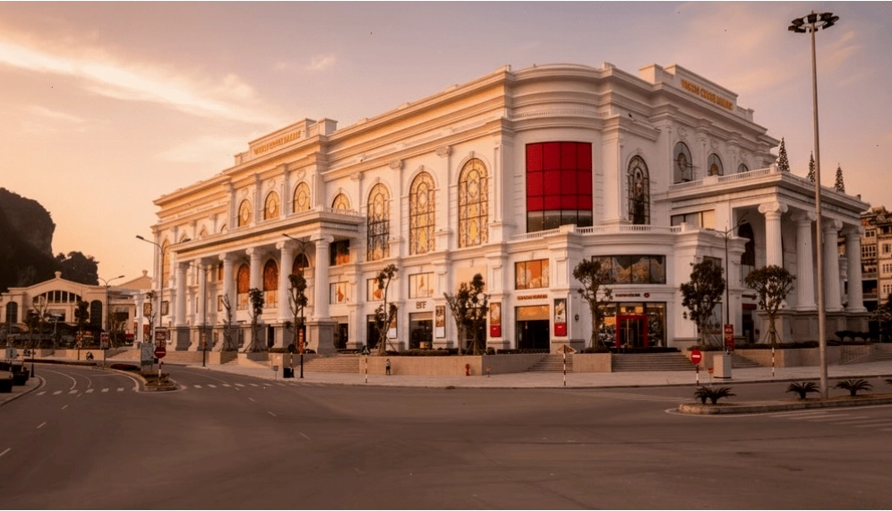 Vincom Plaza Hạ Long - Trung tâm mua sắm và giải trí sôi động
