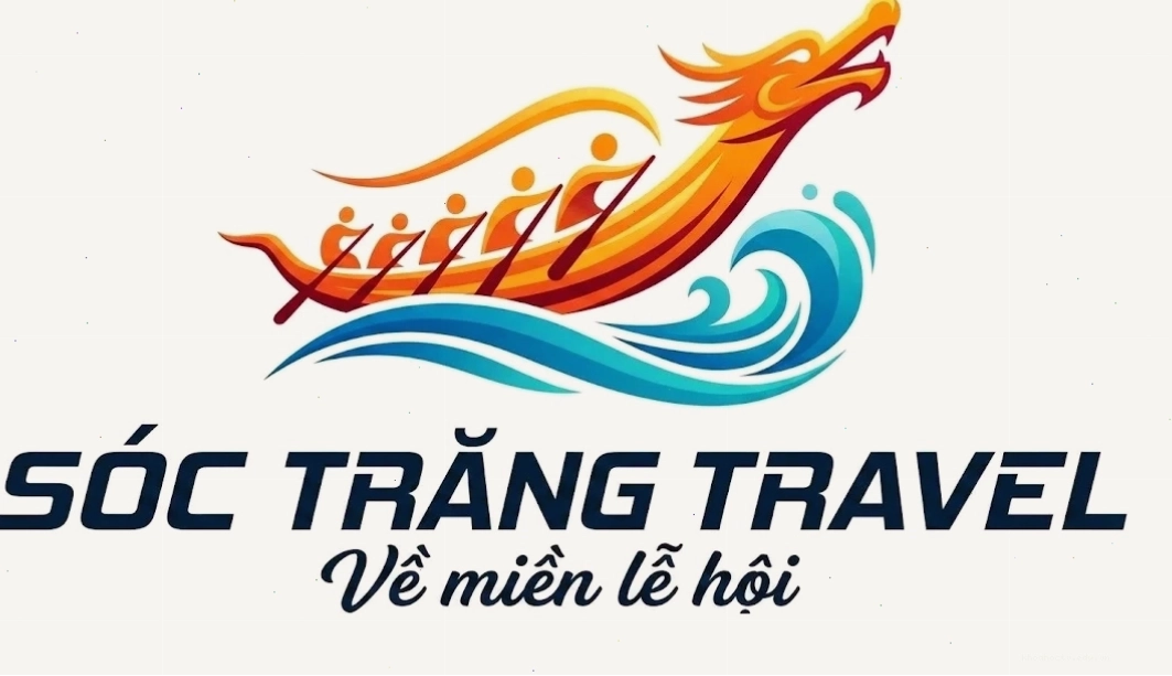 Vịnh Hạ Long chìm trong làn sương mờ ảo, tăng thêm vẻ huyền bí