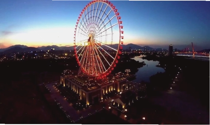 Vòng quay Sun Wheel Đà Nẵng nhìn từ xa