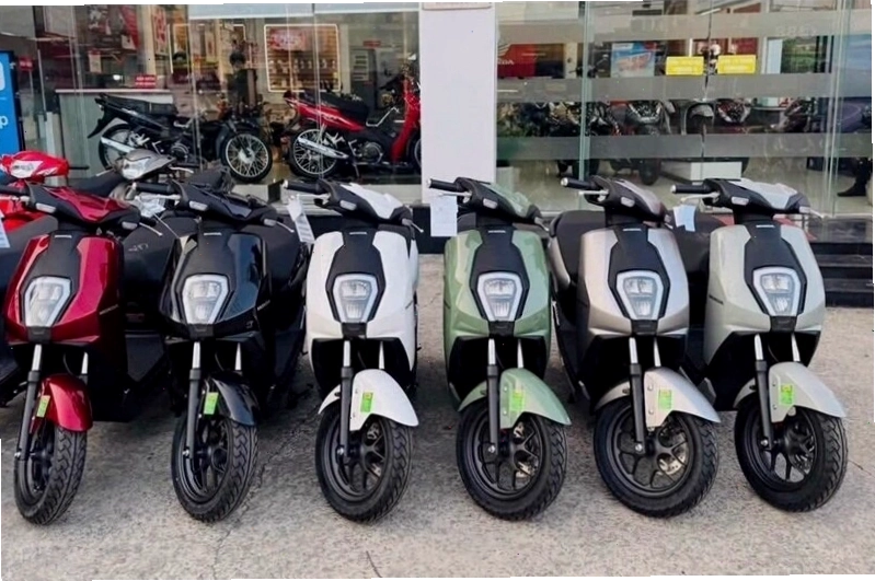 Xe máy điện Nhật Bản có pin rời linh hoạt