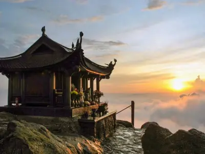 Yên Tử - Hành hương về chiêm bái non thiêng đất Phật