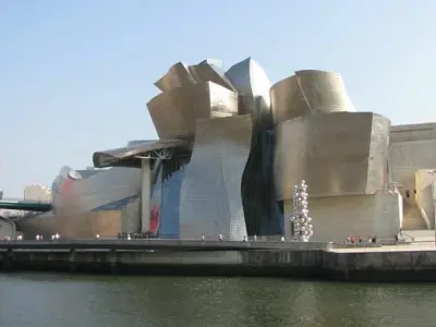 Bảo tàng Guggenheim Bilbao biểu tượng kiến trúc hiện đại