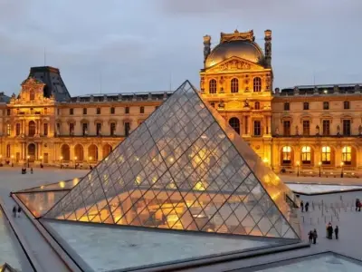 Bảo tàng Louvre – Biểu tượng nghệ thuật vĩ đại của Paris