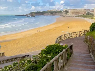 Biarritz – Thiên đường dành cho những người yêu biển và sóng