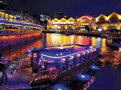 Clarke Quay - Điểm đến giải trí sôi động tại Singapore