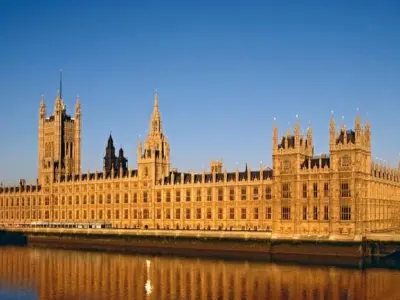 Vẻ đẹp lịch sử của Cung điện Westminster và Big Ben