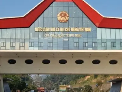 Cửa khẩu Hữu Nghị điểm nối giao thương Việt Trung sôi động
