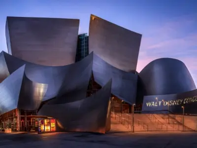 Khám phá Walt Disney Concert Hall tại trung tâm Los Angeles