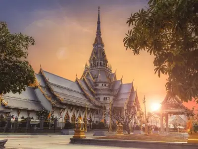 Khám phá vẻ đẹp cổ kính và yên bình của Luang Prabang