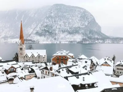 Mùa đông tuyết rơi Hallstatt Áo đẹp như cổ tích