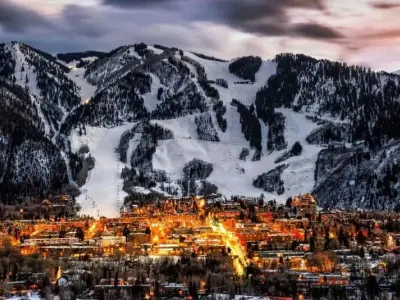 Mùa đông tuyết rơi Lake Tahoe Mỹ đẹp như tranh băng giá