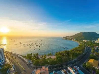 Khám phá biển Vũng Tàu mùa hè rực nắng tuyệt đẹp