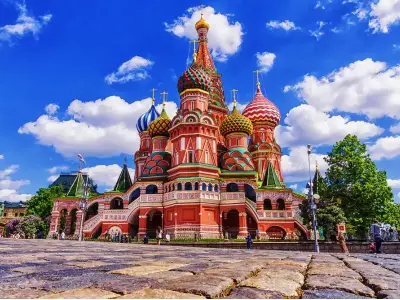 Nhà thờ St. Basil's Cathedral kiệt tác biểu tượng Nga