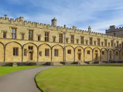 Oxford – Lịch sử phát triển và những biểu tượng văn hóa