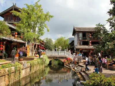 Phố cổ Lệ Giang- Kiến trúc, kênh đào và văn hóa độc đáo