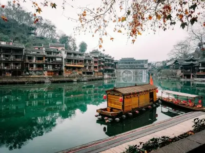 Trải nghiệm Phố cổ Phượng Hoàng với cảnh quan tuyệt đẹp