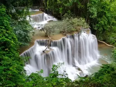 Thác Erawan – Thiên đường giữa thiên nhiên hoang dã