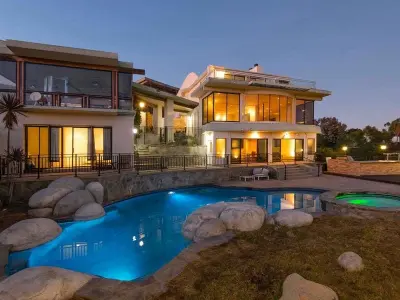 Chiêm ngưỡng ảnh Villa biển Lý Sơn tuyệt đẹp khó cưỡng