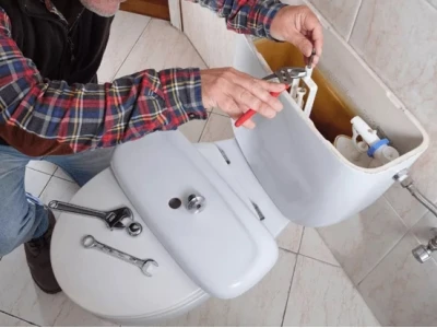 Cách sửa bồn cầu không tự bơm nước hiệu quả tại nhà