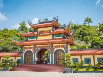 Khám phá Chùa Ba Vàng: Điểm đến tâm linh linh thiêng tại Quảng Ninh