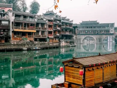 Khám phá Phượng Hoàng Cổ Trấn Trương Gia Giới: Hành trình trong mơ 2026