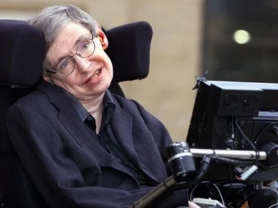 Stephen Hawking: Hành trình phi thường của "Ông hoàng vật lý"
